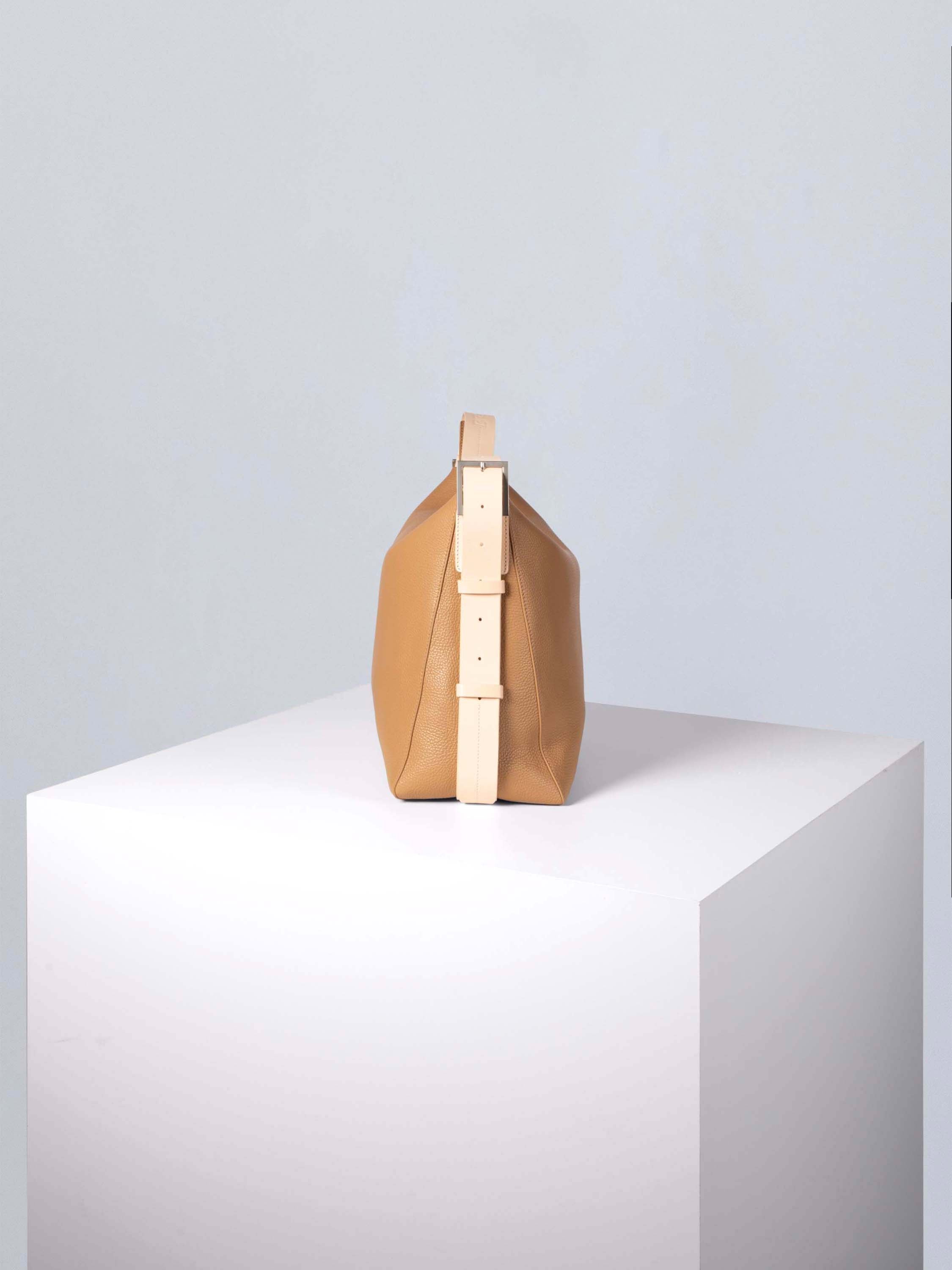color:beige_ansicht:000000000000010_dokar:Z07_dokar-text:online inhalt