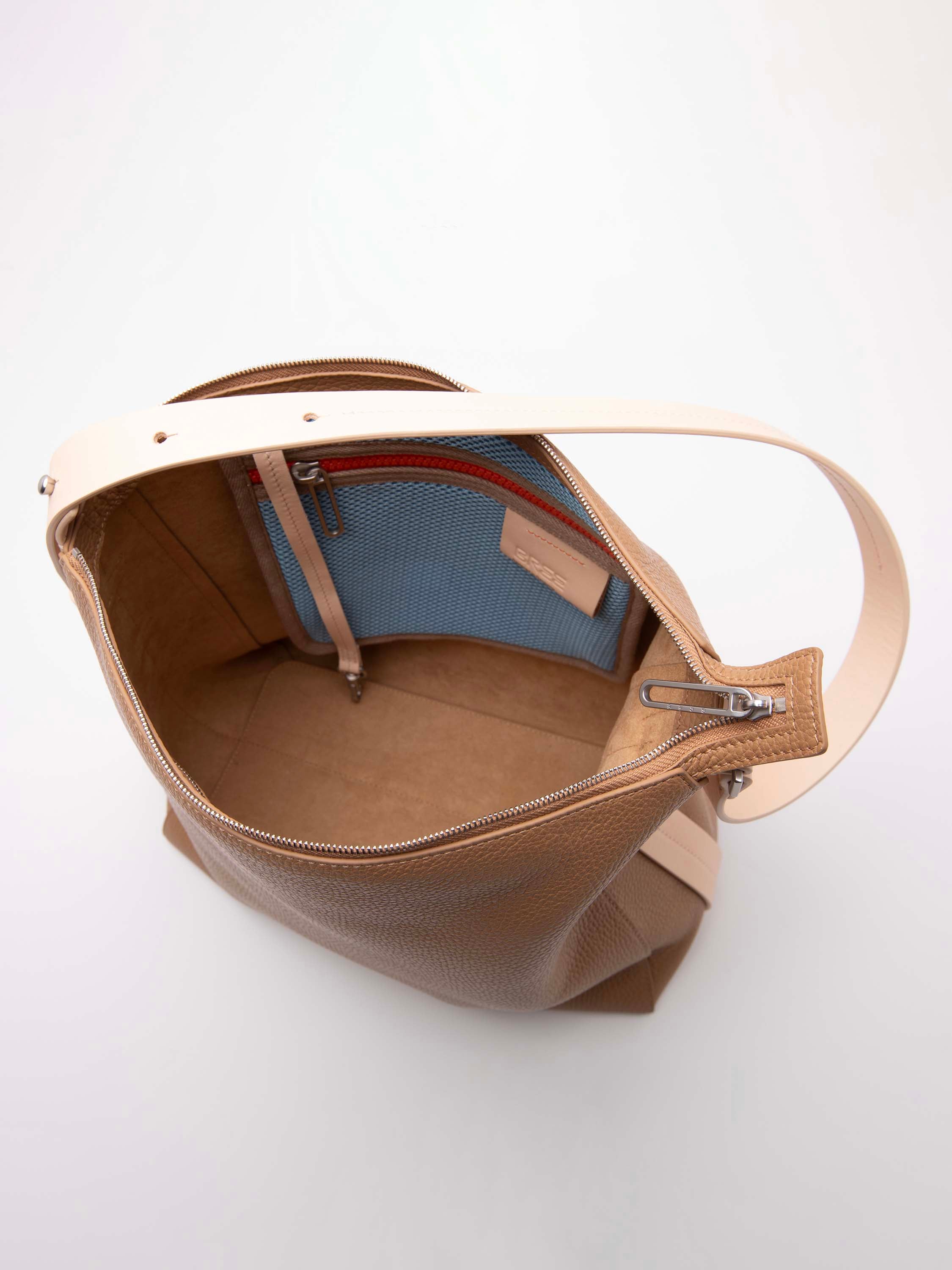 color:beige_ansicht:000000000000006_dokar:Z07_dokar-text:online inhalt