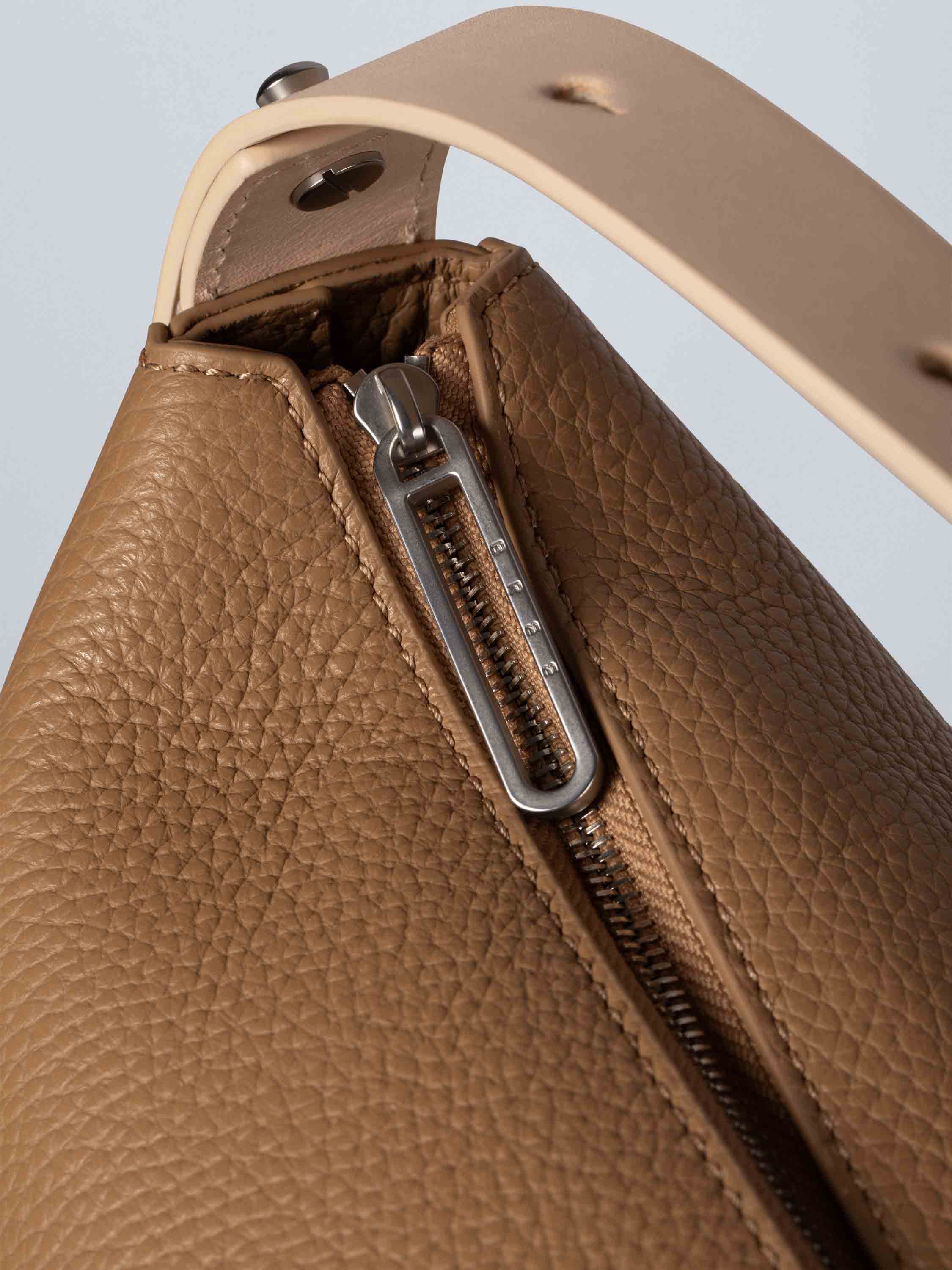 color:beige_ansicht:000000000000007_dokar:Z07_dokar-text:online inhalt