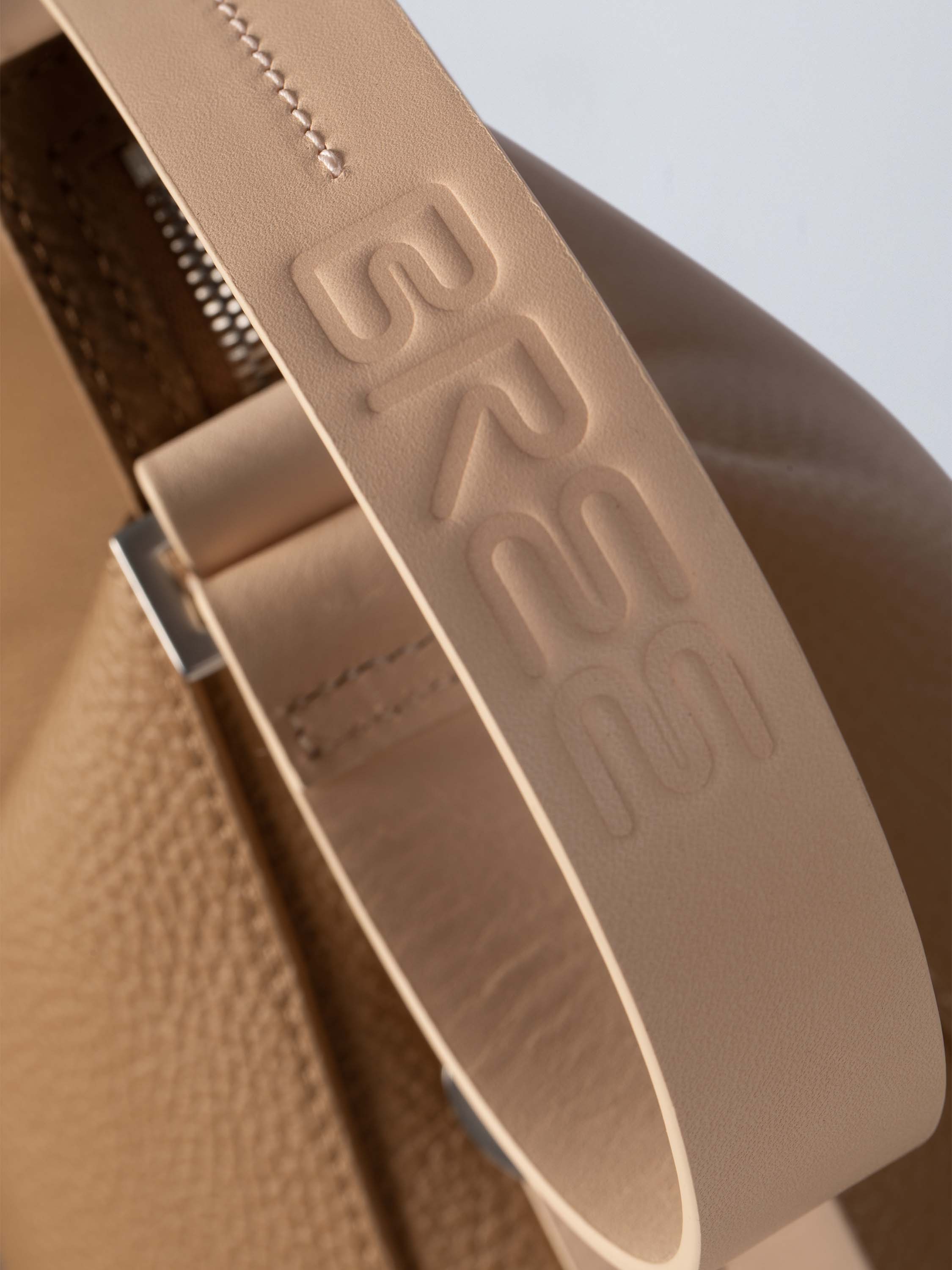 color:beige_ansicht:000000000000008_dokar:Z07_dokar-text:online inhalt