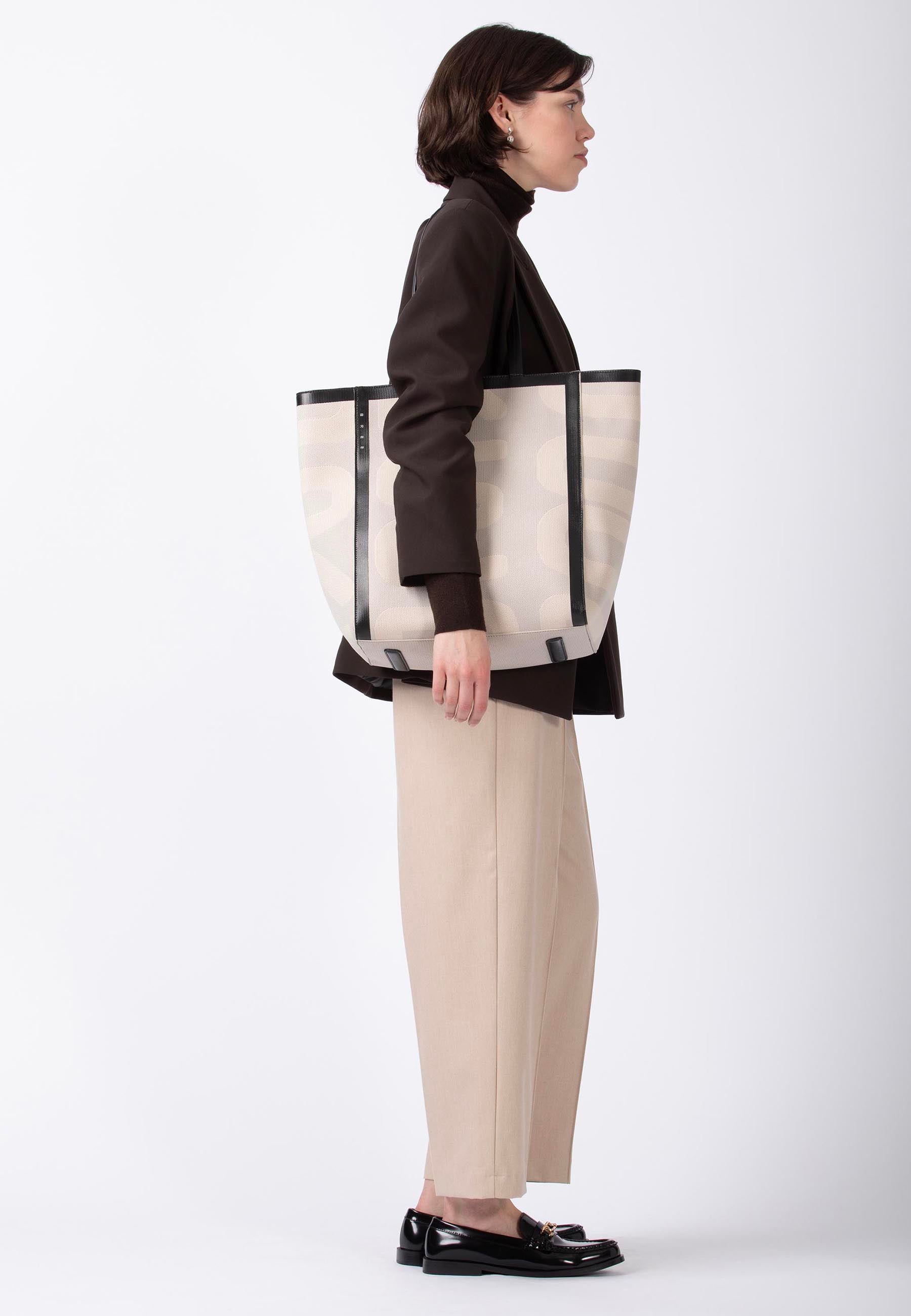 color:beige | black_ansicht:000000000000002_dokar:Z07_dokar-text:online inhalt