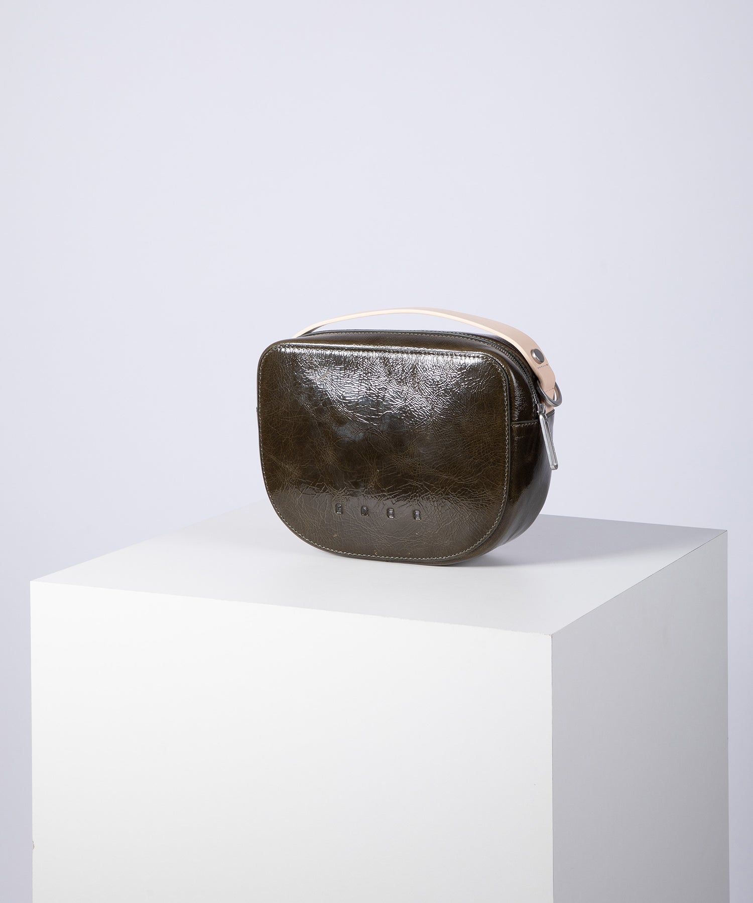color:dark olive_ansicht:000000000000001_dokar:Z07_dokar-text:online inhalt